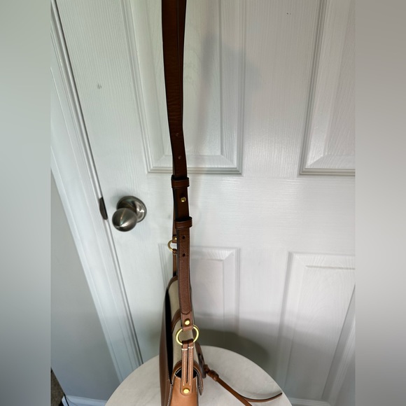 🎉Host Pick🎉 Tory Burch Canvas and Leather Bag - Picture 4 of 15